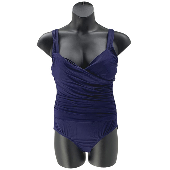 Jantzen Other - Jantzen Solid Surplice Maillot One-Piece Swimsuit Mare - Regular
